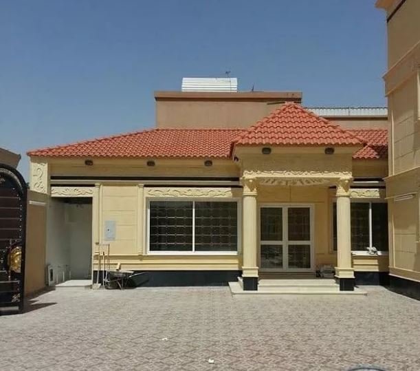 تركيب قرميد الفخار للمداخل والأسطح والواجهات في حي المغمس بمكة