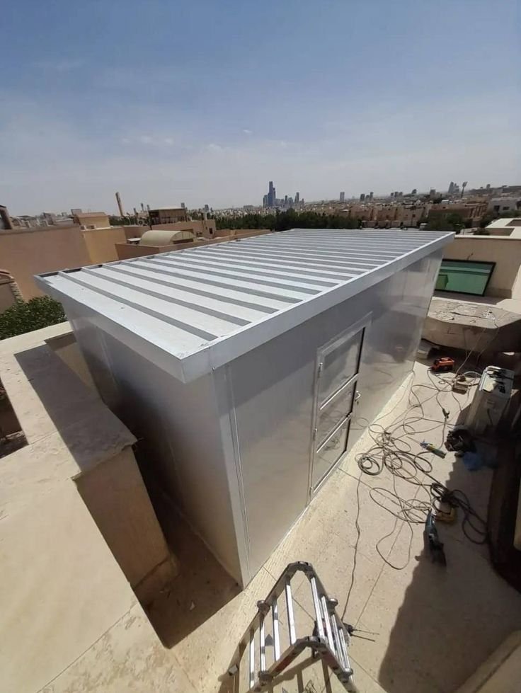 تركيب ألواح ساندوتش بانل للملاحق والغرف